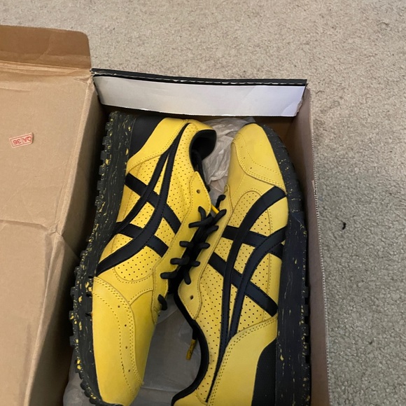 Bruce lee Addition with ASICS - Picture 2 of 6